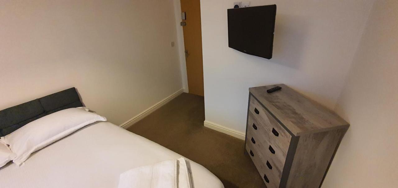 Apartment In Central Wakefield เวคฟิลด์ ภายนอก รูปภาพ
